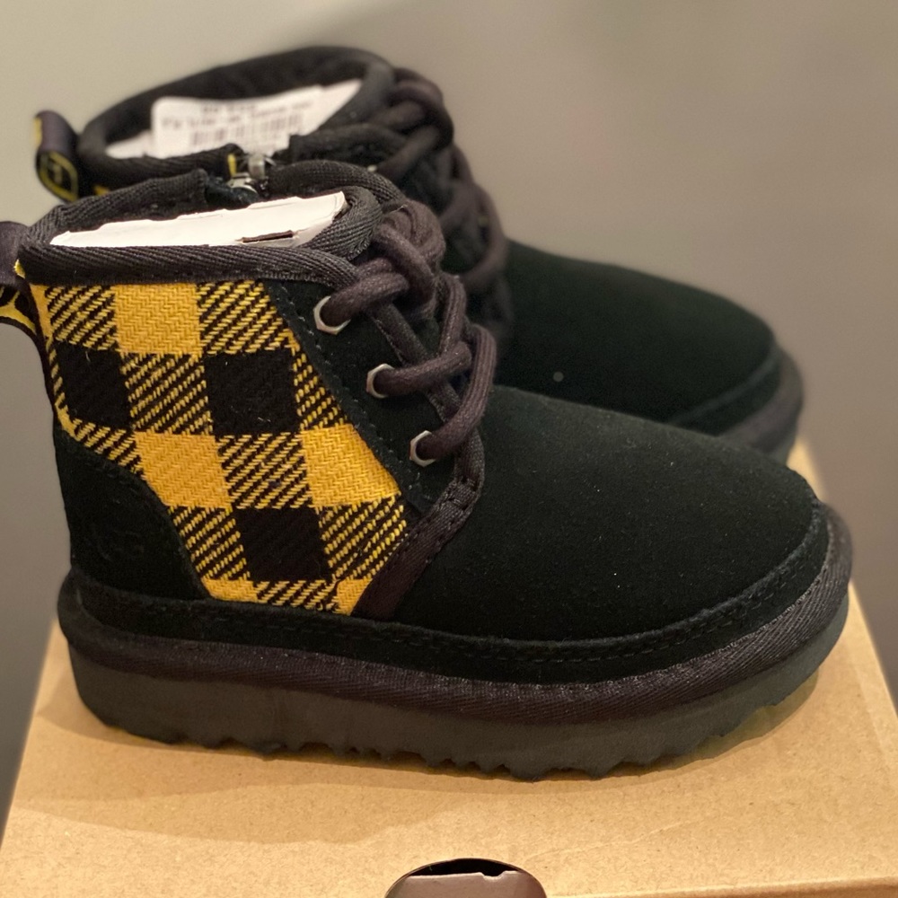 UGG Neumel II (Never Been Worn)